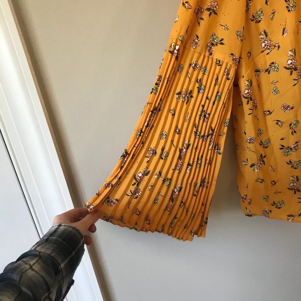 Lauren Ralph Lauren Mustard Yellow Floral Blouse - Picture 3 of 7